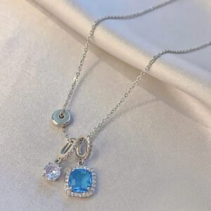 Women's Super Shiny Blue Zircon Necklace Niche High-end Clavicle Chain